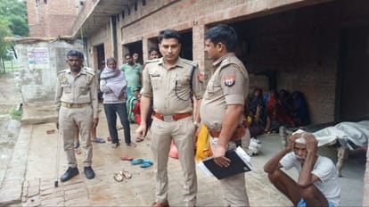 काट डाला जिगर का टुकड़ा: पिता ने कुल्हाड़ी से हमला कर बेटे को मौत के घाट उतारा, फिर पुलिस के डर से किया ये काम Etawah: Father attacked and killed his son with an axe