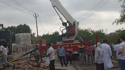 Fierce fire in leather factory in Unnao, 10 fire engines brought under control in five hours, loss of crores