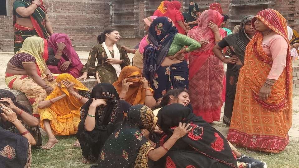 Mainpuri triple murder case Village shaken by painful screams pictures of sensational incident
