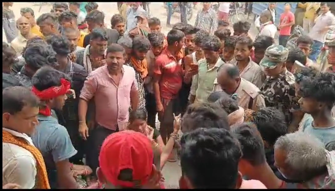 Bihar: Thrown from the roof after drinking alcohol in Bhagalpur, people said-  accused should be arrested soon