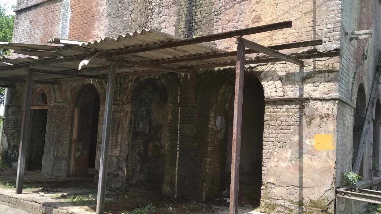 Memorial of railwaymen who lost their lives in 1965 war in Firozpur turned into ruins