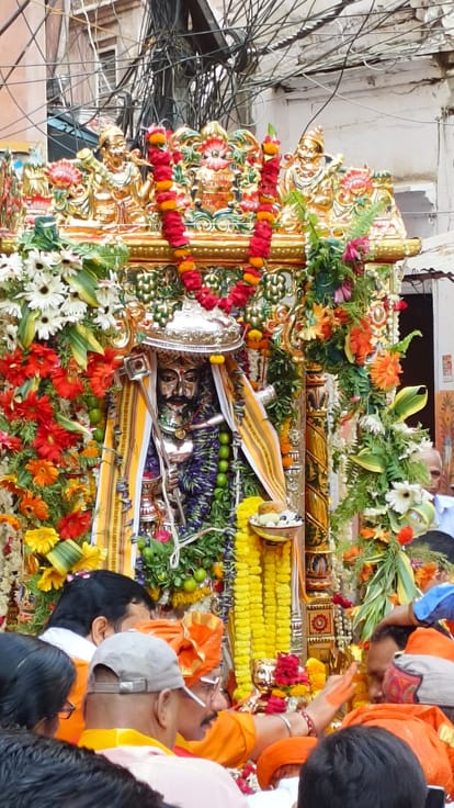 Varanasi The 70th grand procession of Kaal Bhairav came out with great fanfare, devotees swinging in the sc