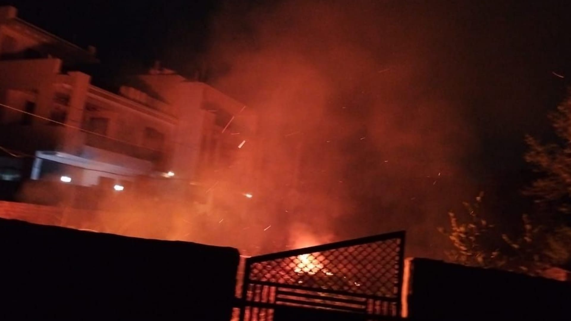 People angry because of power cut attacked on a unit in Lucknow.