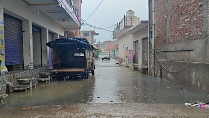 flooding roads and houses due to choked drains heavy Rain in Mainpuri