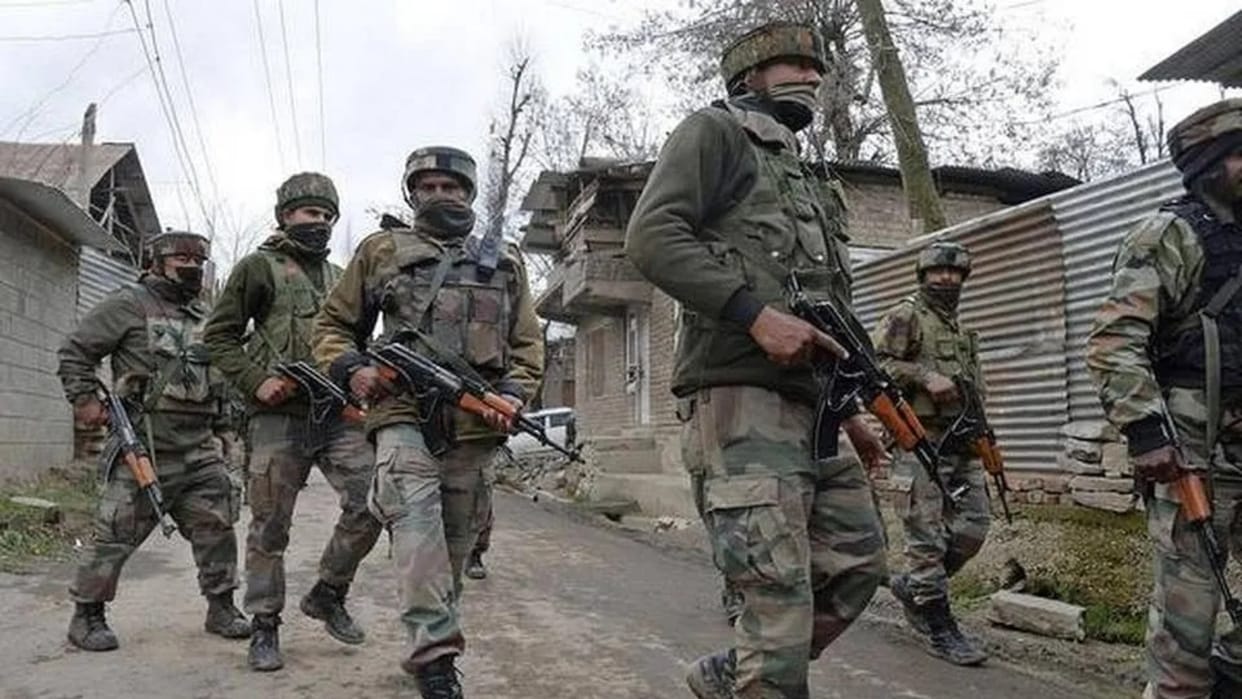 security forces launches offensive to flush out militants in Moreh Manipur Violence