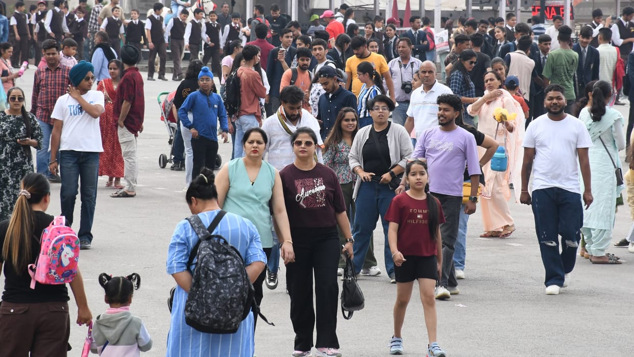 Himachal Weather Update: Light rainfall at isolated places weather will Dry in Plains