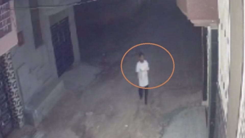 Vehicle ran over mother after assaulting son Due to enmity in Hisar