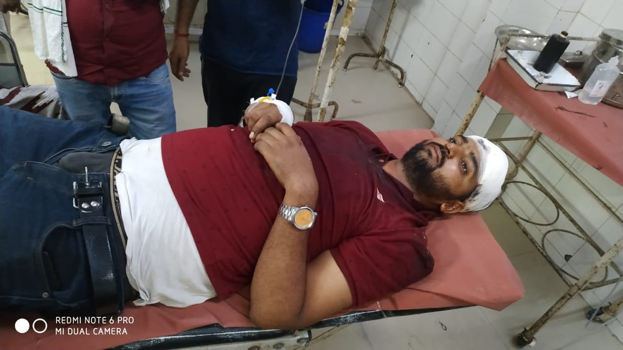 Jaunpur: A young man was shot during a dispute between two parties, referred to Varanasi in critical condition
