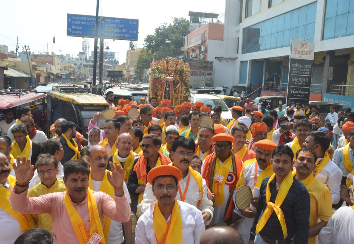 Varanasi The 70th grand procession of Kaal Bhairav came out with great fanfare, devotees swinging in the sc