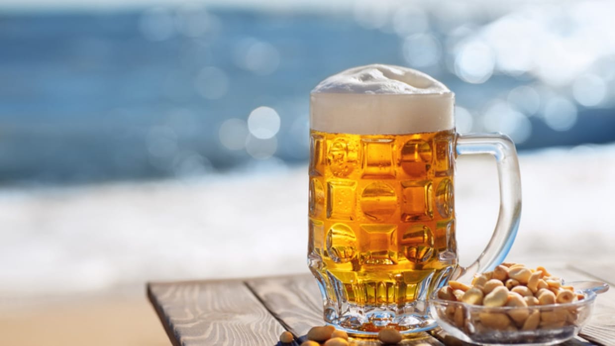 peanut starts dancing in beer know the science works behind it Interesting Facts in Hindi
