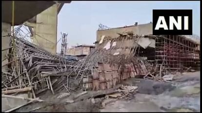 Telangana: हैदराबाद में राहगीरों पर गिरा फ्लाईओवर का स्लैब, आठ लोग घायल, दो को सिर पर गंभीर चोट Telangana Flyover slab collapsed in Hyderabad several injured news and updates