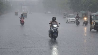 Uttarakhand Weather News प्रदेश में अगले चार दिन भारी बारिश की चेतावनी, इन जिलों के लिए येलो अलर्ट जारी Uttarakhand Weather news Update Warning of heavy rain for four days in Uttarakhand