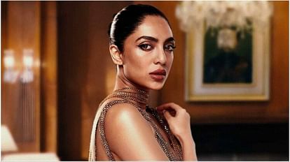 Sobhita Dhulipala: 'पोन्नियिन सेल्वन 2' में कम स्क्रीन टाइम मिलने पर शोभिता को नहीं शिकायत, कही यह बात Sobhita Dhulipala on less screen time in PS 2 Says I am not too hellbent on being this overnight diva