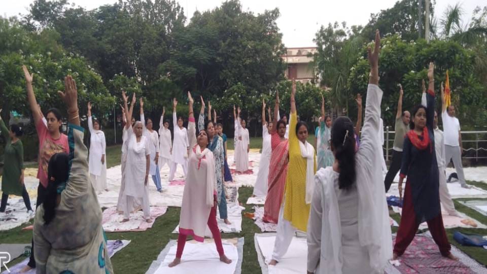 Yoga camps were organized at various places in Agra on International Yoga Day