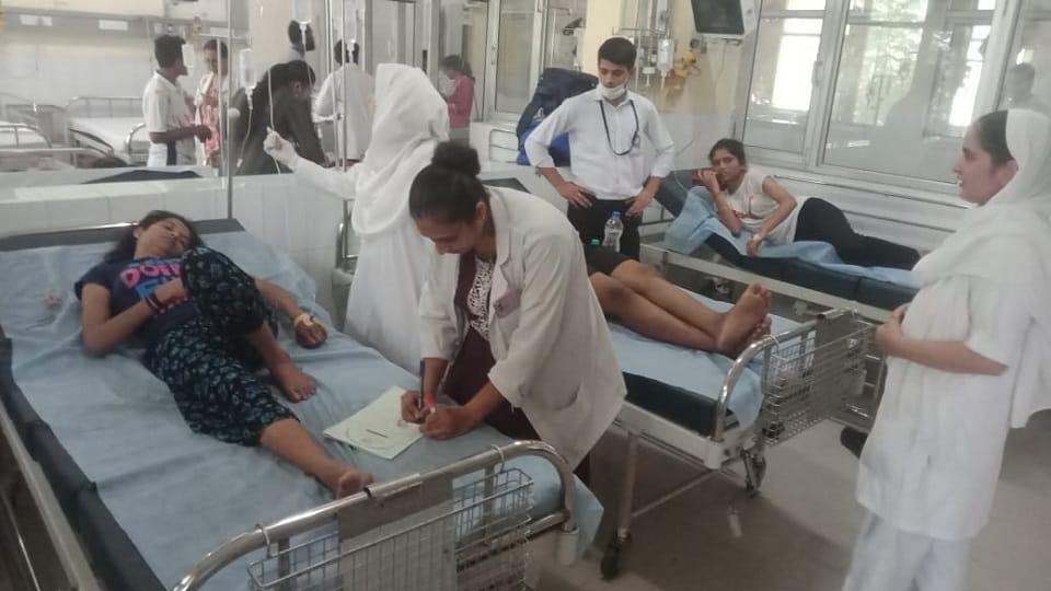 women players of Madhya Pradesh unconscious During train journey, their health deteriorated due to bad food