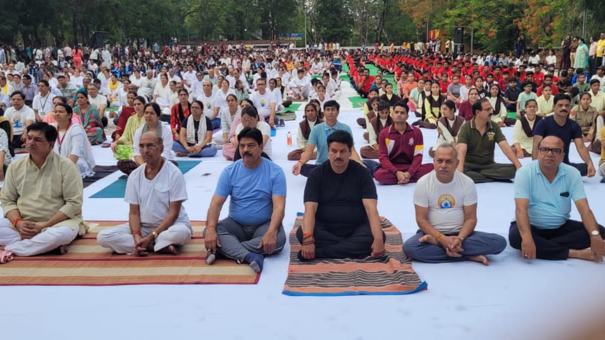 Ujjain News: Program held at Kalidas Academy on the occasion of International Yoga Day