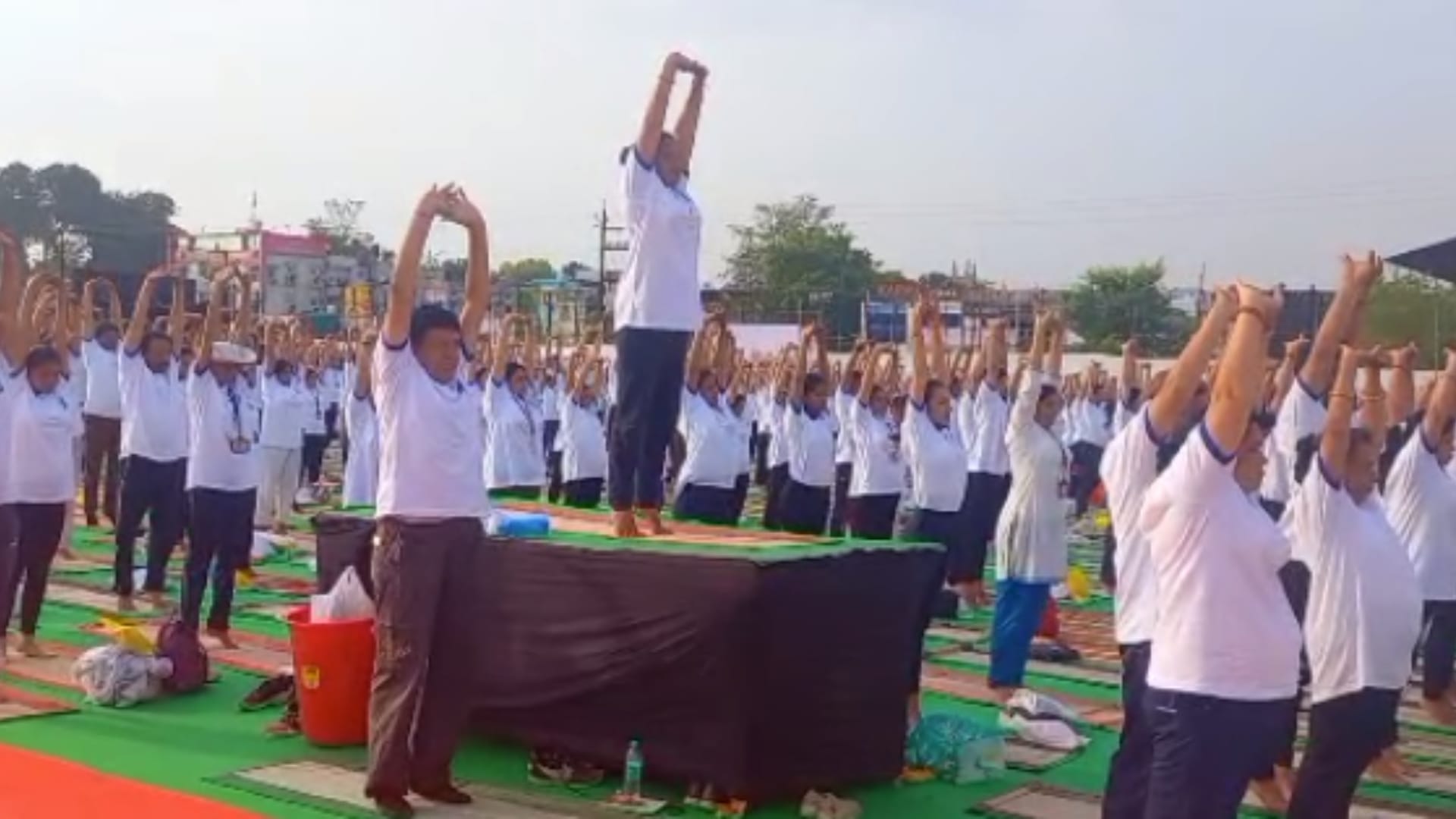 Yoga Day 2023: Vice President, Governor and CM did yoga on the banks of Narmada in jabalpur,