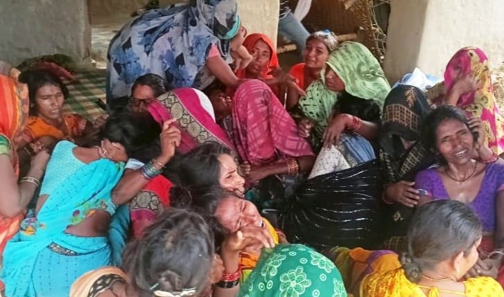 Controversy of witchcraft in Fatehpur, Deadly attack on couple, husband died and wife serious, report on six