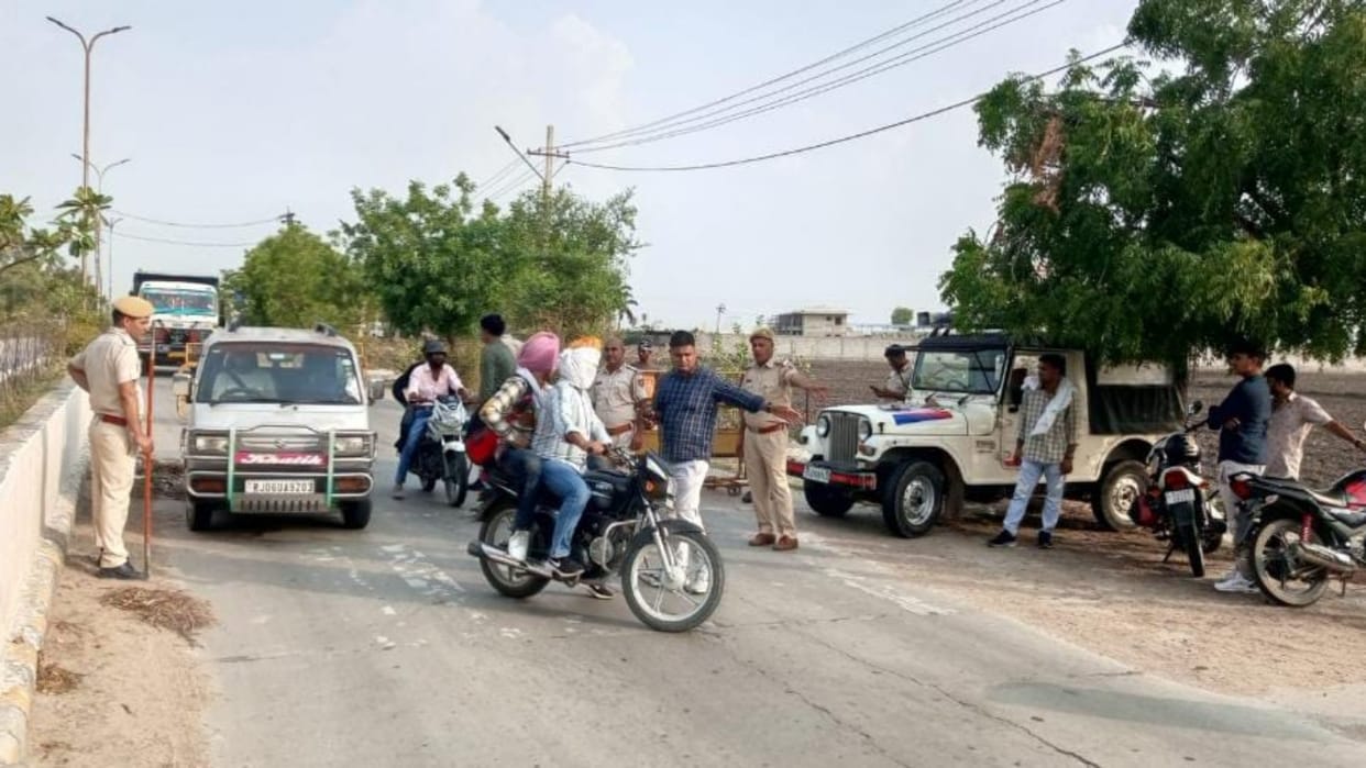 Kota Crooks took away 31 lakh loot in middle of road youth dropped from moving scooty