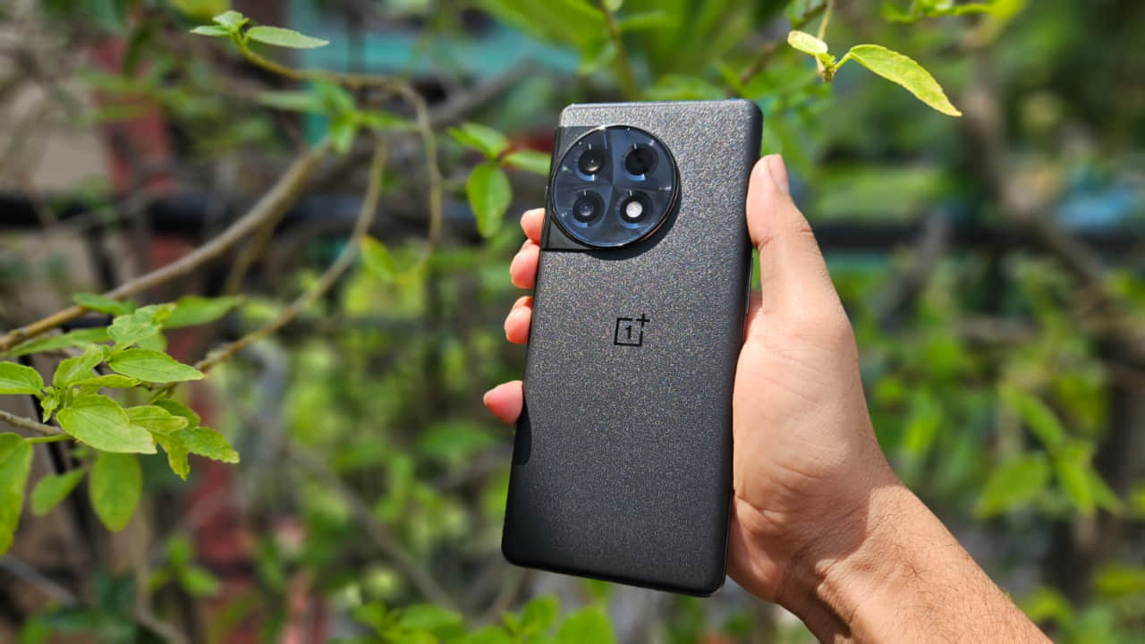 iQoo Neo 7 Pro 5G vs OnePlus 11R Which is the best flagship under 40 thousand Know all details