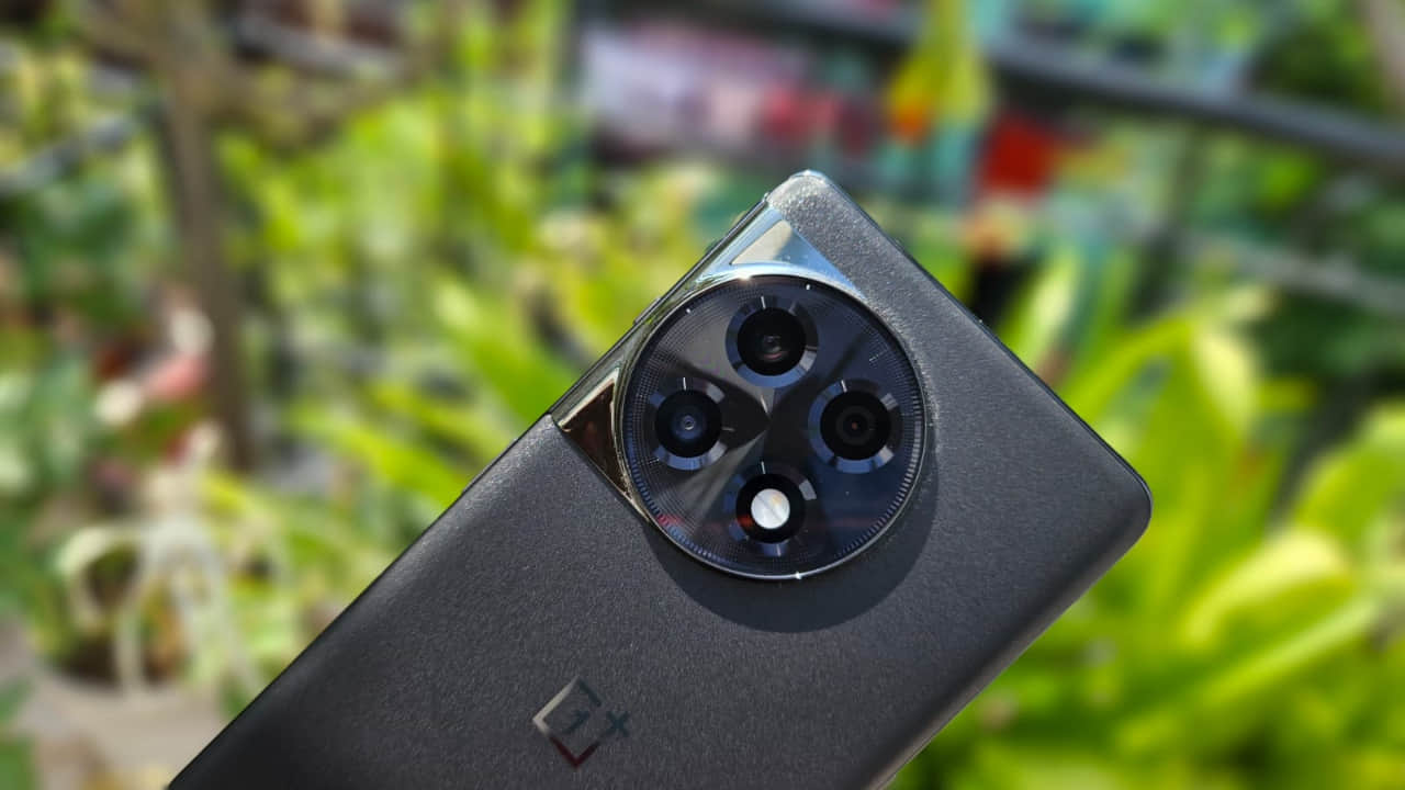 Nothing Phone 2 Vs Oneplus 11R Comparison Between Price Features Specifications Details in Hindi