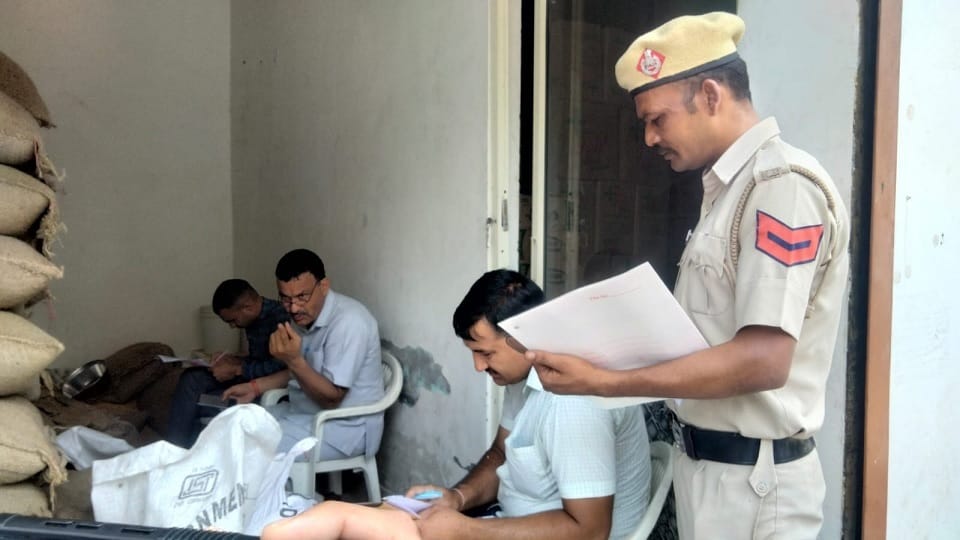 CM flying team raid depot at Subhash Nagar in Kaithal