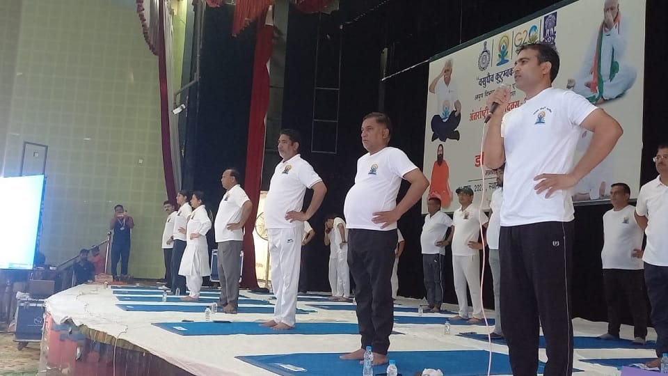 International Yoga Day 2023: Water filled in ITI in Narnaul, common people could not do yoga