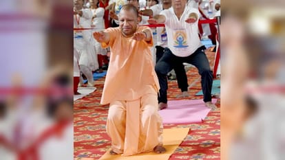 International Yoga Day Chief Minister Yogi Adityanath did yoga in Gorakhpur