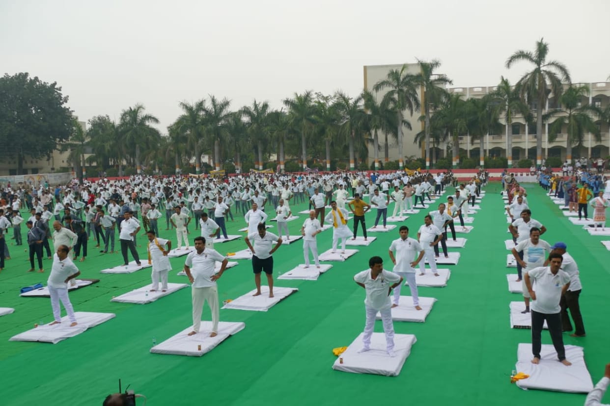 Muzaffarnagar: From city to village people doing yoga,  motivated for regular yoga by programs