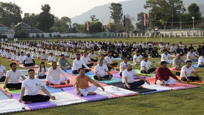 International Yoga Day 2023: Yoga from IB to LOC in Jammu Kashmir, everyone participated with enthusiasm
