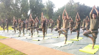 International Yoga Day 2023: Yoga from IB to LOC in Jammu Kashmir, everyone participated with enthusiasm