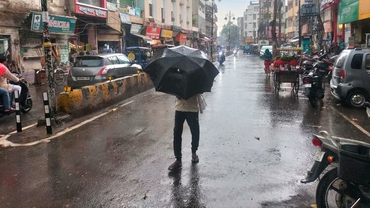 Weather Report: झमाझम बारिश से अचानक बदला वाराणसी का मौसम, उमस से राहत, IMD ने दी ये खास जानकारी