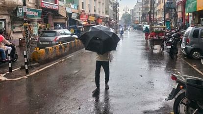 Strong winds from morning to evening, sudden change in weather due to rain in the night