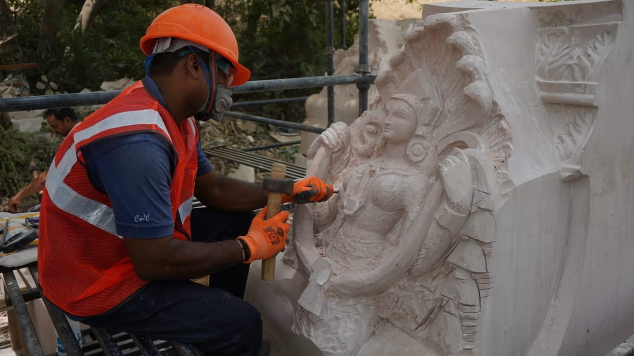 161 feet high Ram temple is being constructed with red stones of Vanshipaharpur