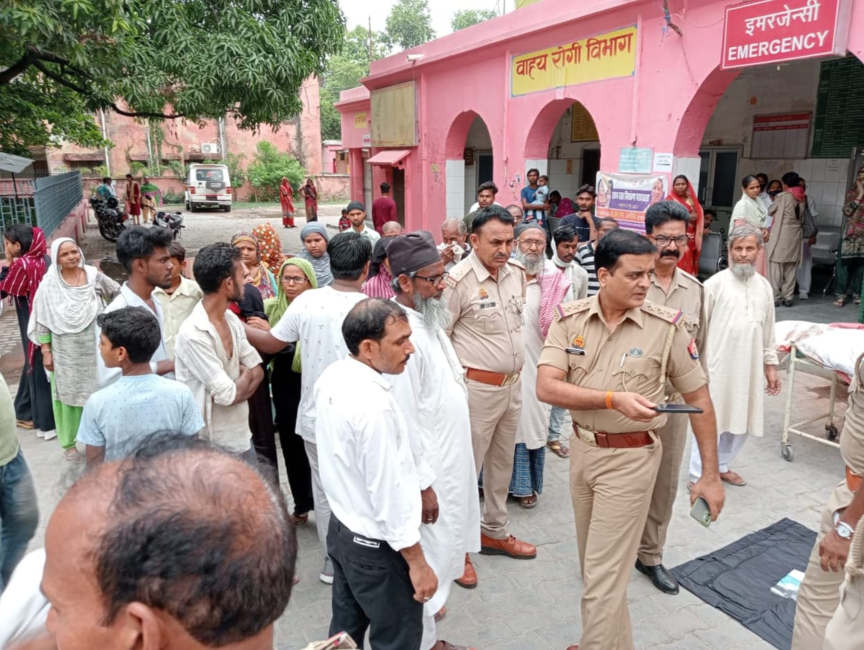 Fire fighting cylinder exploded while filling gas in Bhadohi young man torn to pieces