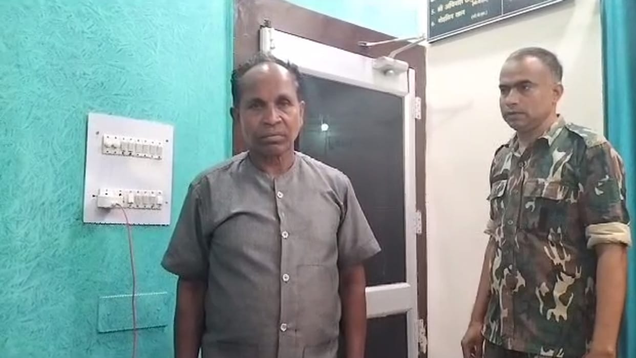 chhattisgarh young man attacked with ax in land dispute in kanker