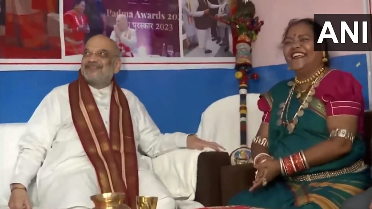 Amit Shah Durg Visit: Home Minister Amit Shah met Padma Shri singer Usha Barle in Durg