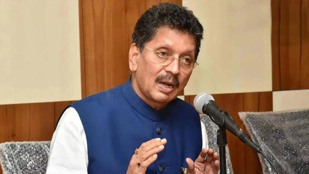 Kesarkar mocks Uddhav for reaching out to socialists says latter has given up Hindutva can now align with SP