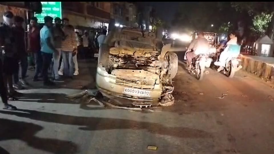 Uncontrollable car collided with the divider two people injured in the accident