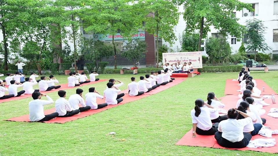 International Yoga Day poeple do yoga in bareilly see photos