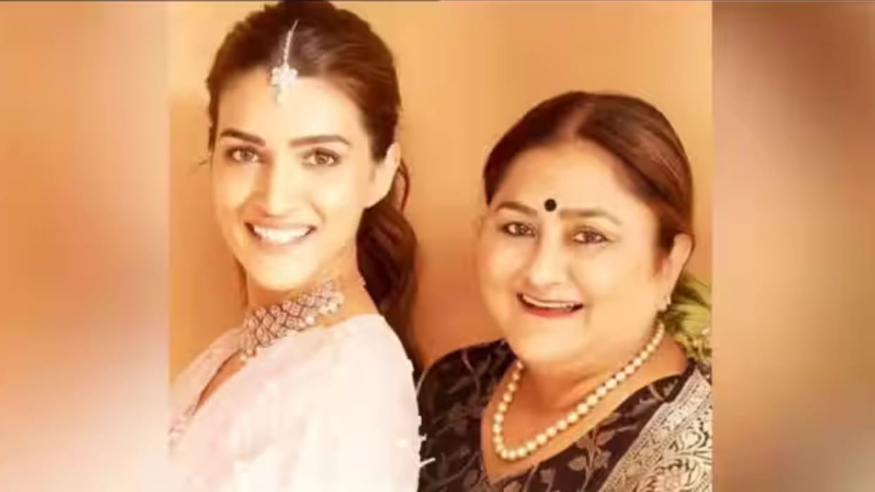 adipurush film controversy kriti sanon mother geeta sanon gave a befitting reply to trolles