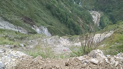 Tehri Accident: ऋषिकेश से आगरखाल की ओर से जा रहा बोलेरो खाई में गिरी, हादसे में दो लोगों की मौत, चार घायल Accident in Tehri Bolero fell into ditch death many injured Uttarakhand news in hindi