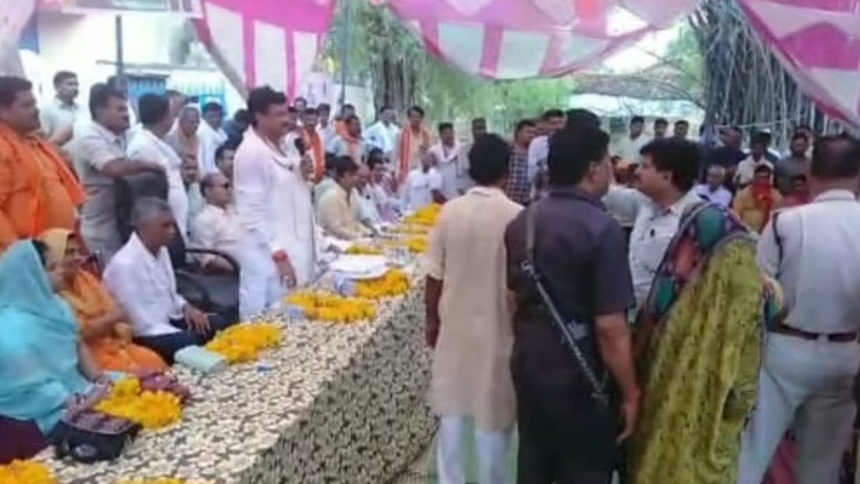 MP News: MPs go back slogans raised in Maihar's village, women created ruckus in MP Ganesh Singh's meeting