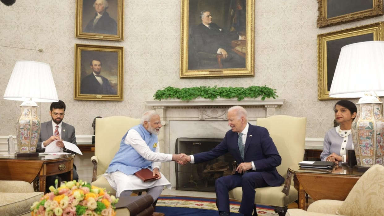 PM Modi Live Today PM Narendra Modi exchanges special gifts with Joe Biden and Jil Biden