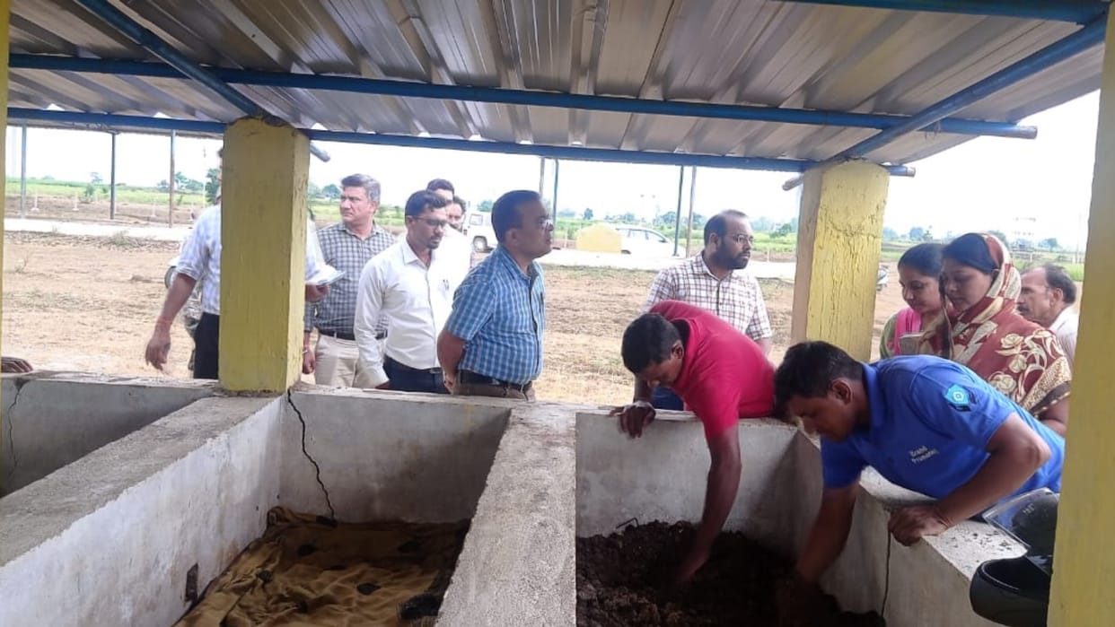 Godhan Nyaya Yojana; Four gram panchayat secretaries suspended for negligence in kabirdham