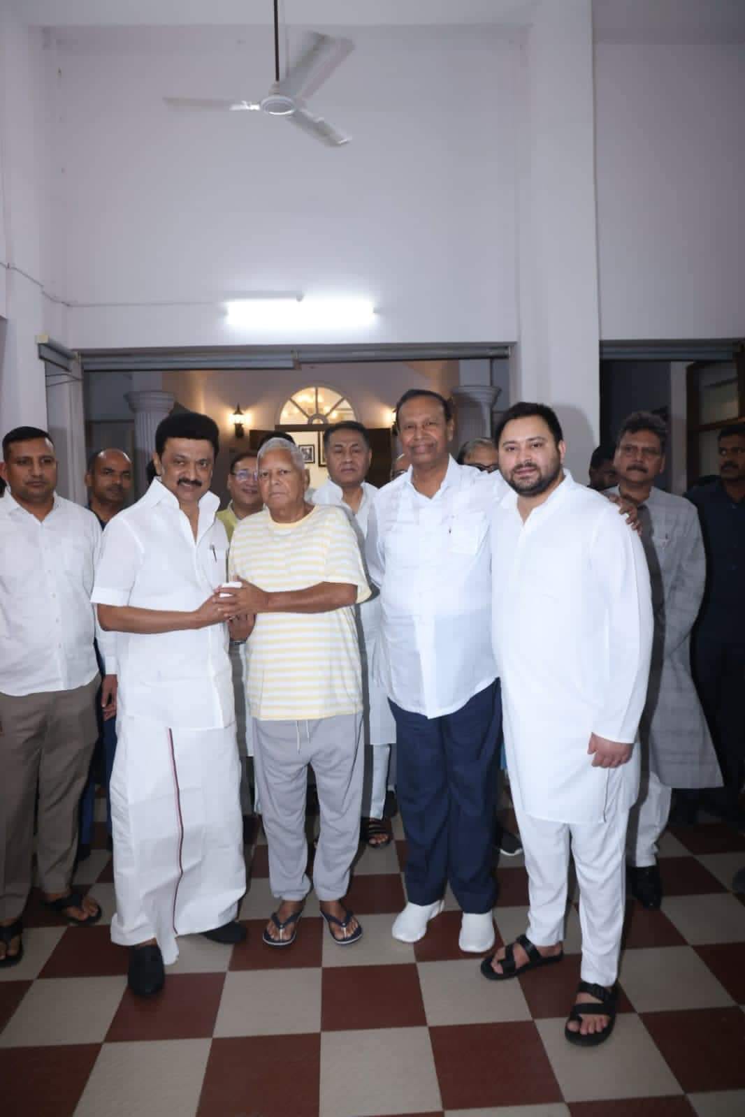 Manish Kashyap issue in bihar opposition meeting patna : nitish kumar and stalin or tejashwi yadav with stalin