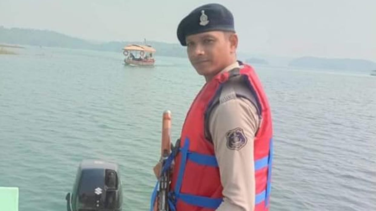 bike rider constable killed in trailer collision, fellow constable injured in korba