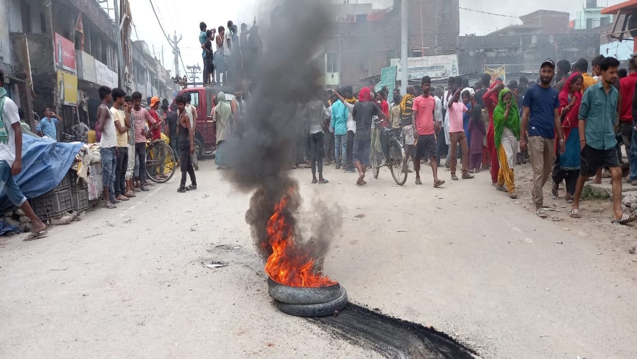 Three fearless bike borne miscreants shot dead a young man in broad daylight in Madhepura
