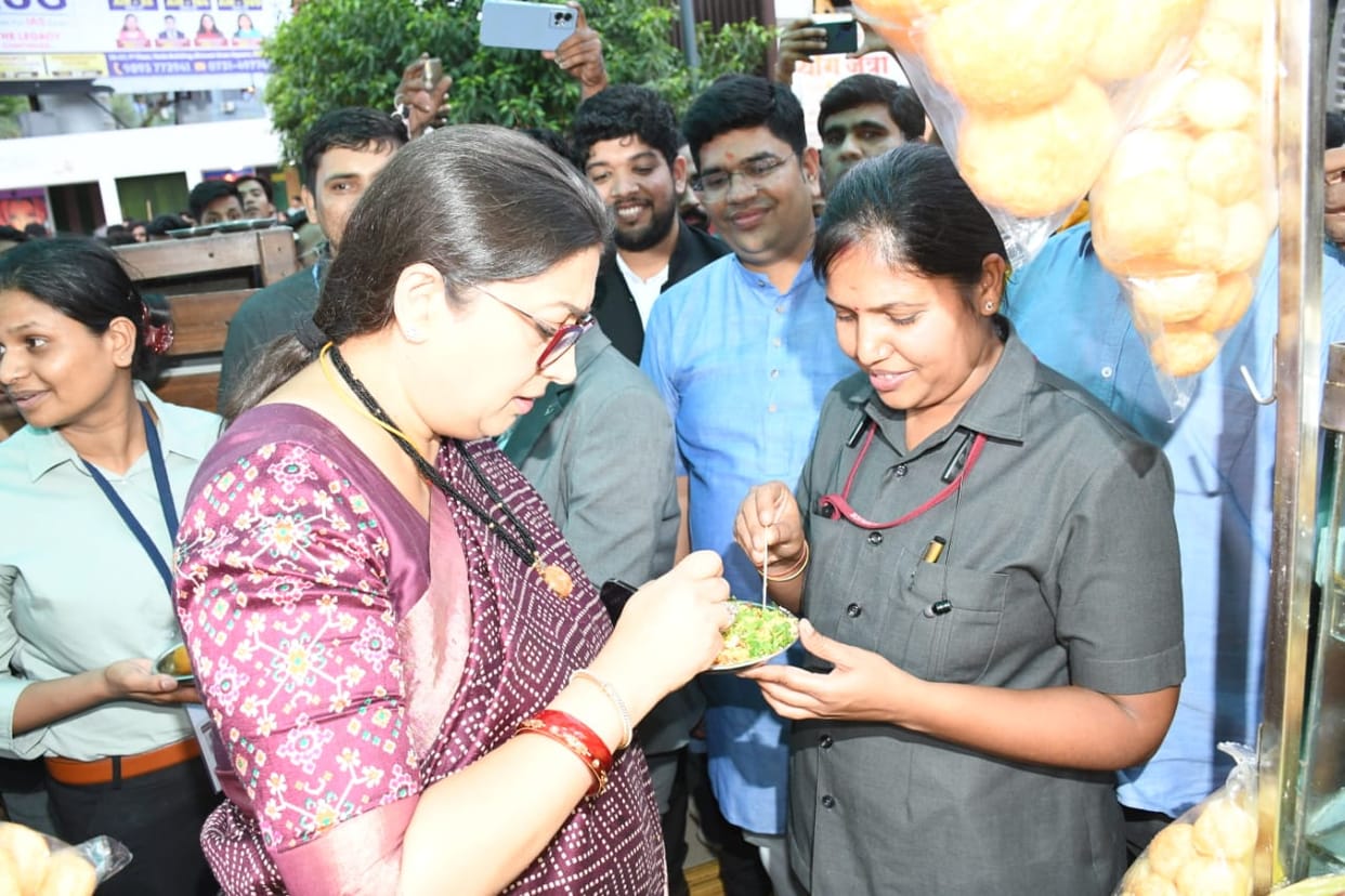 Union Minister Smriti Irani said on the unity of the opposition – even when wolves come in herd, they cannot h