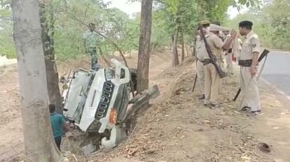 Bihar: ASP's car overturned in Patna, four soldiers including ASP injured.